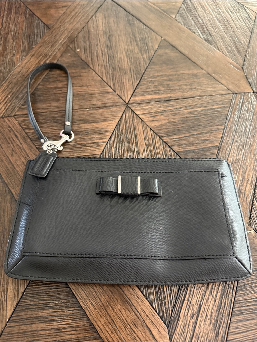 Coach Darcy Bow Wristlet Clutch Black Saffiano Leather Silver Hardware